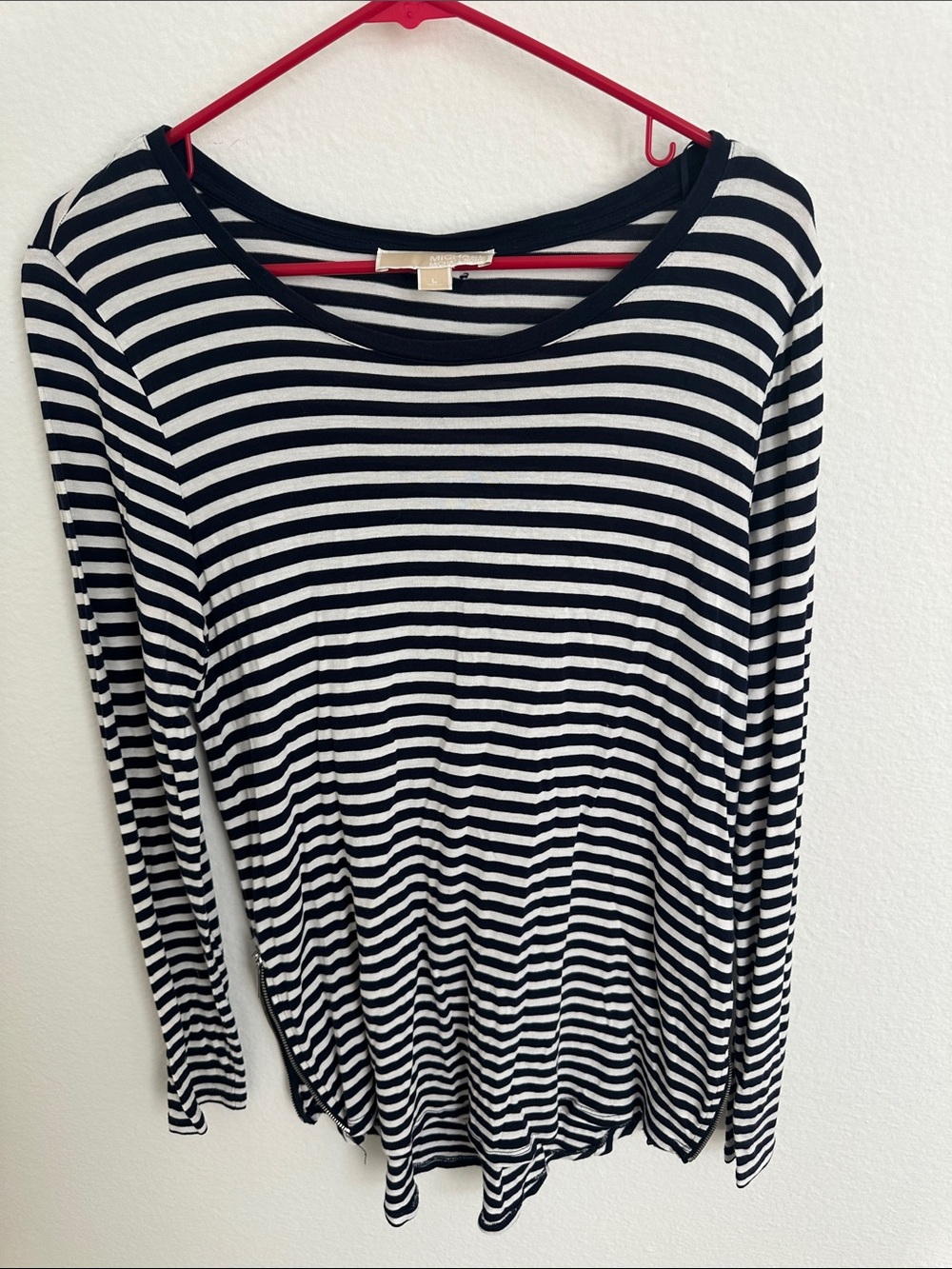 Striped Long-Sleeve Scoop Neck Top - Navy & White